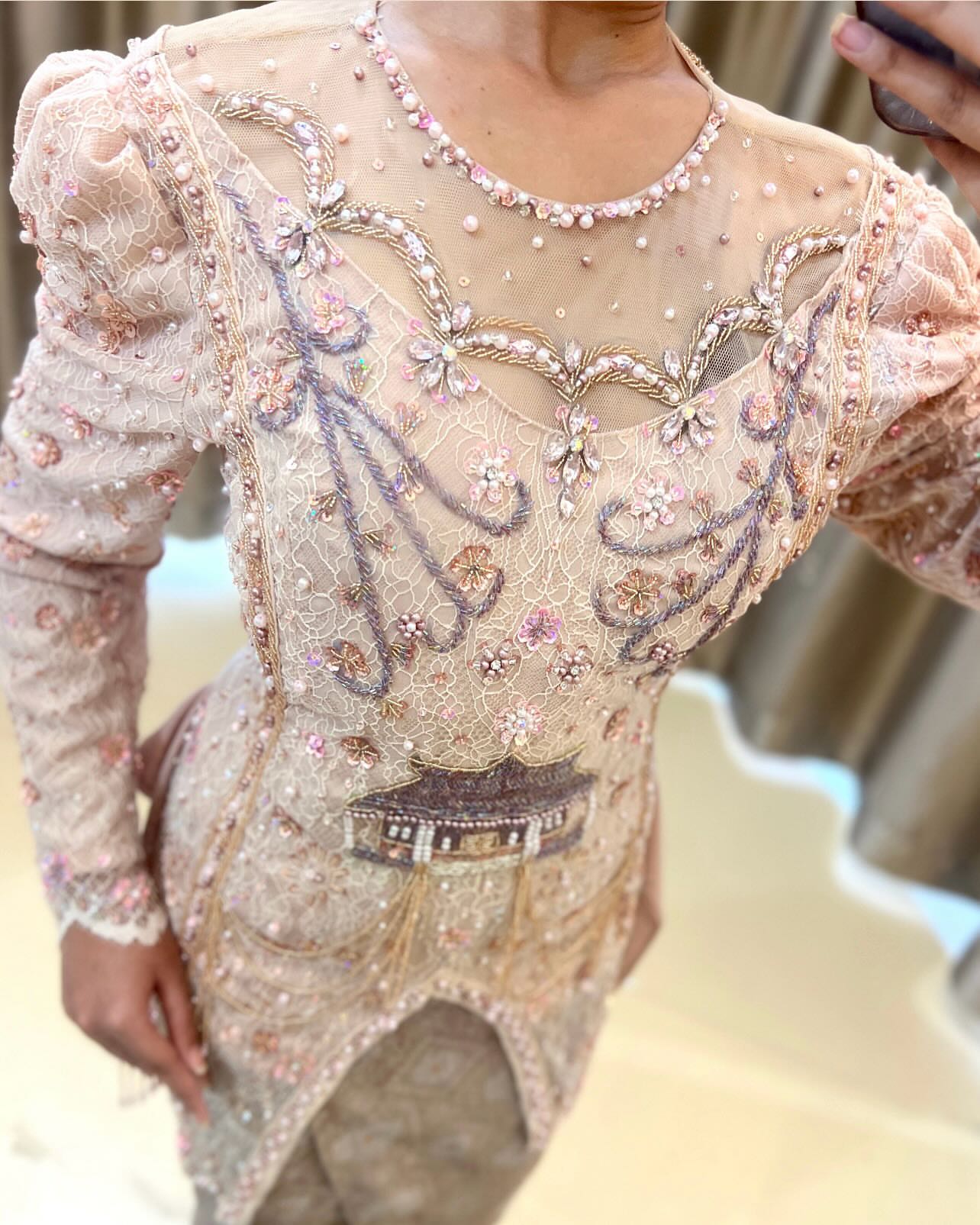 Kebaya modern