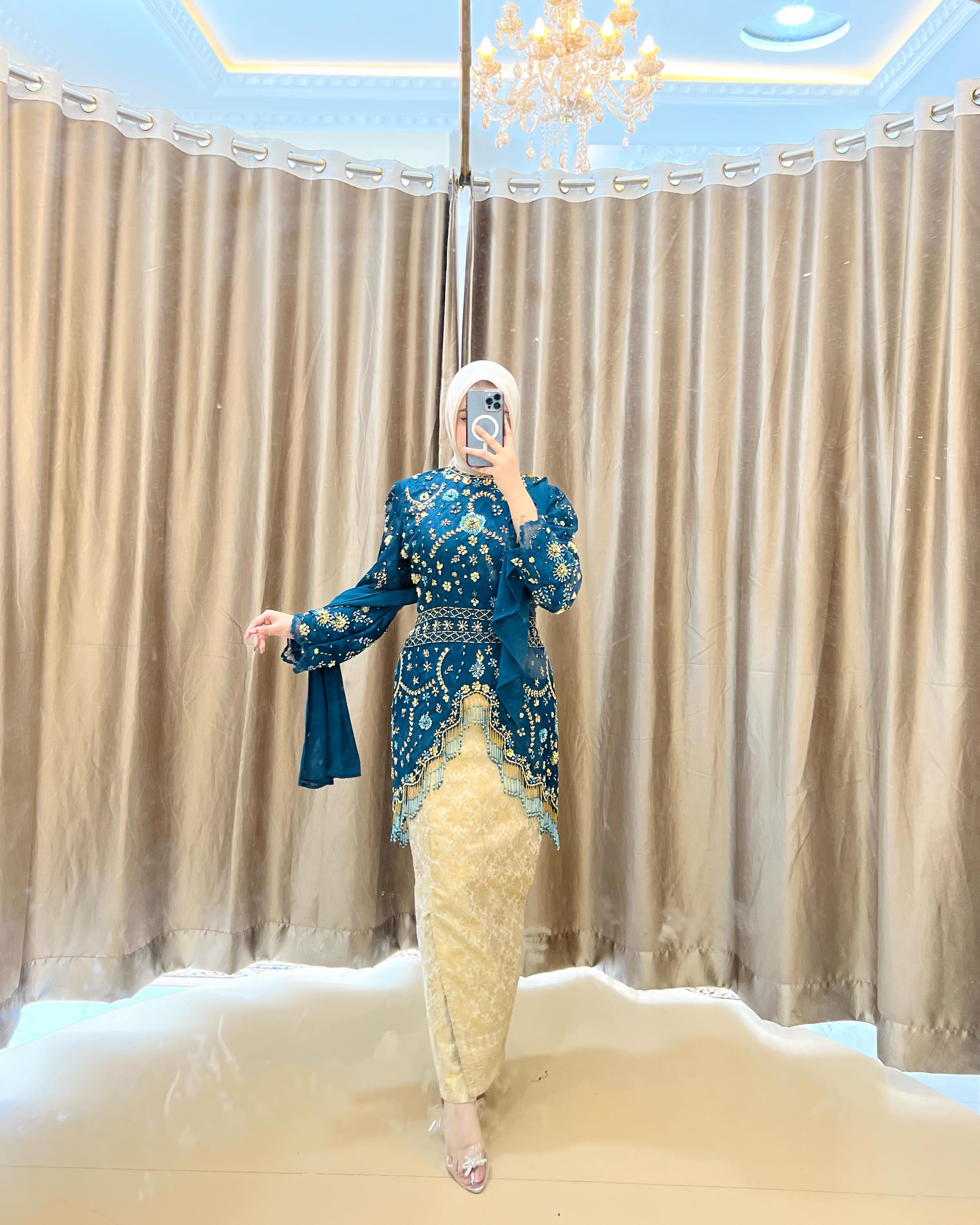 Kebaya modern