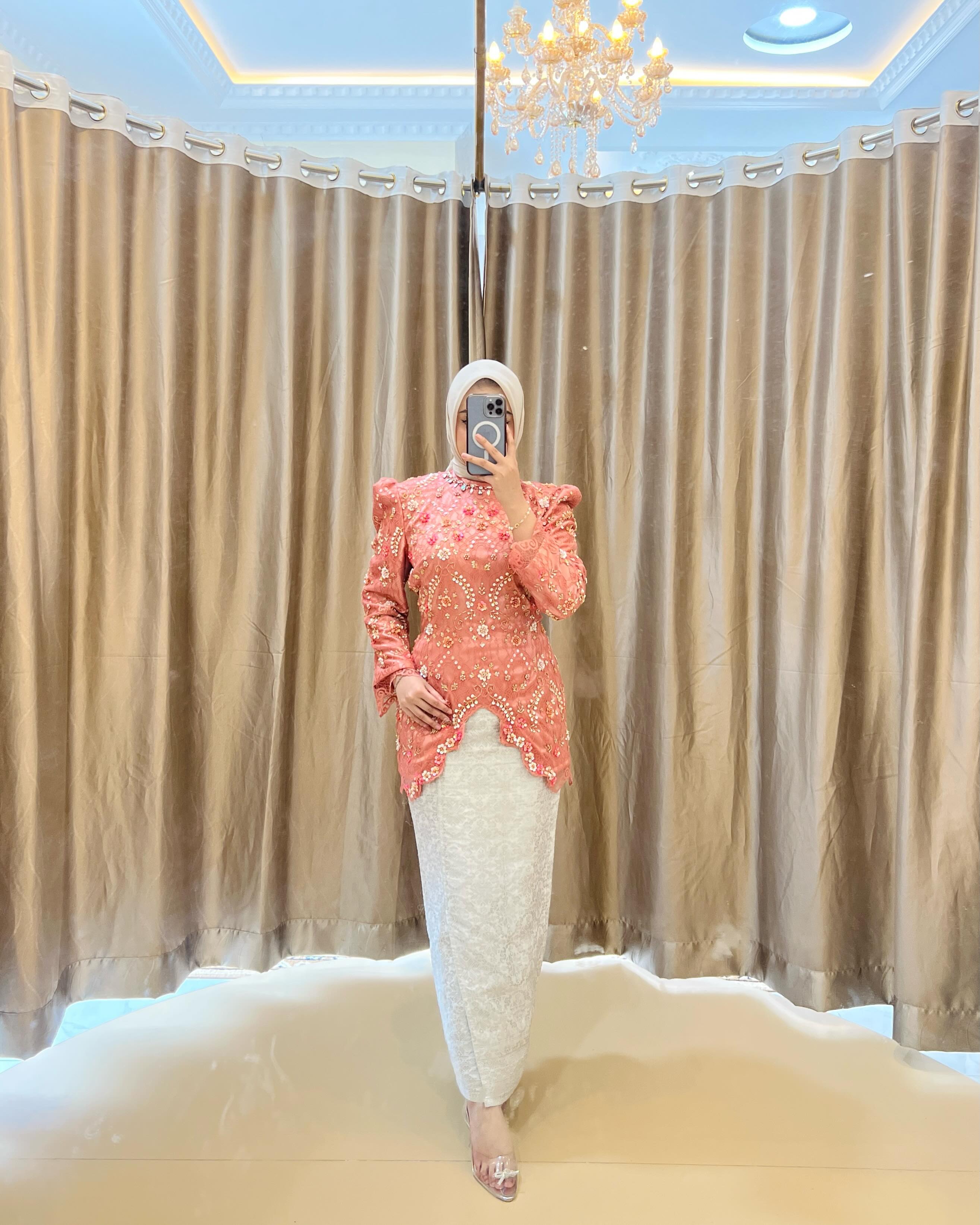 Kebaya modern