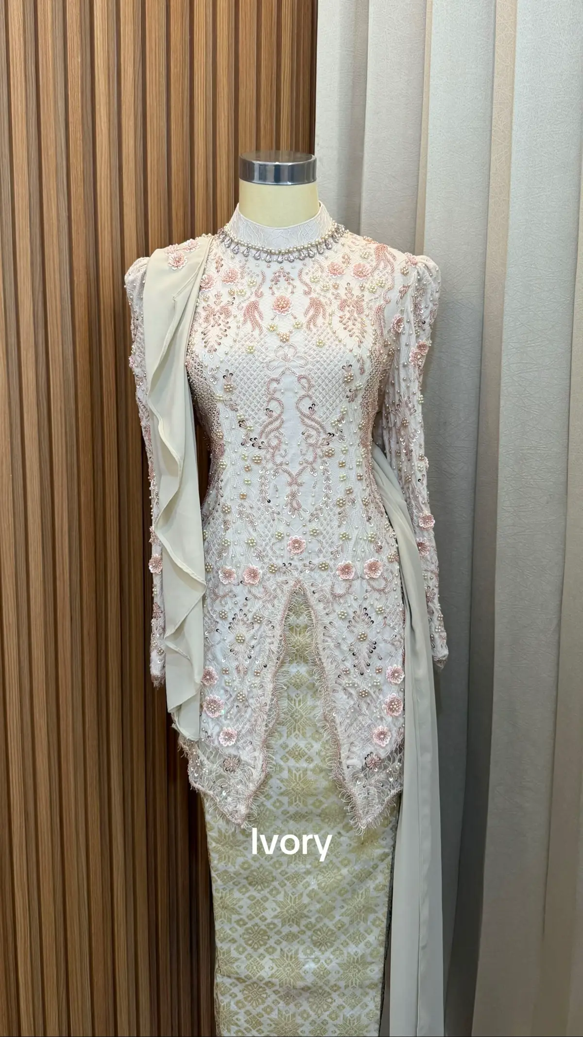 Kebaya modern