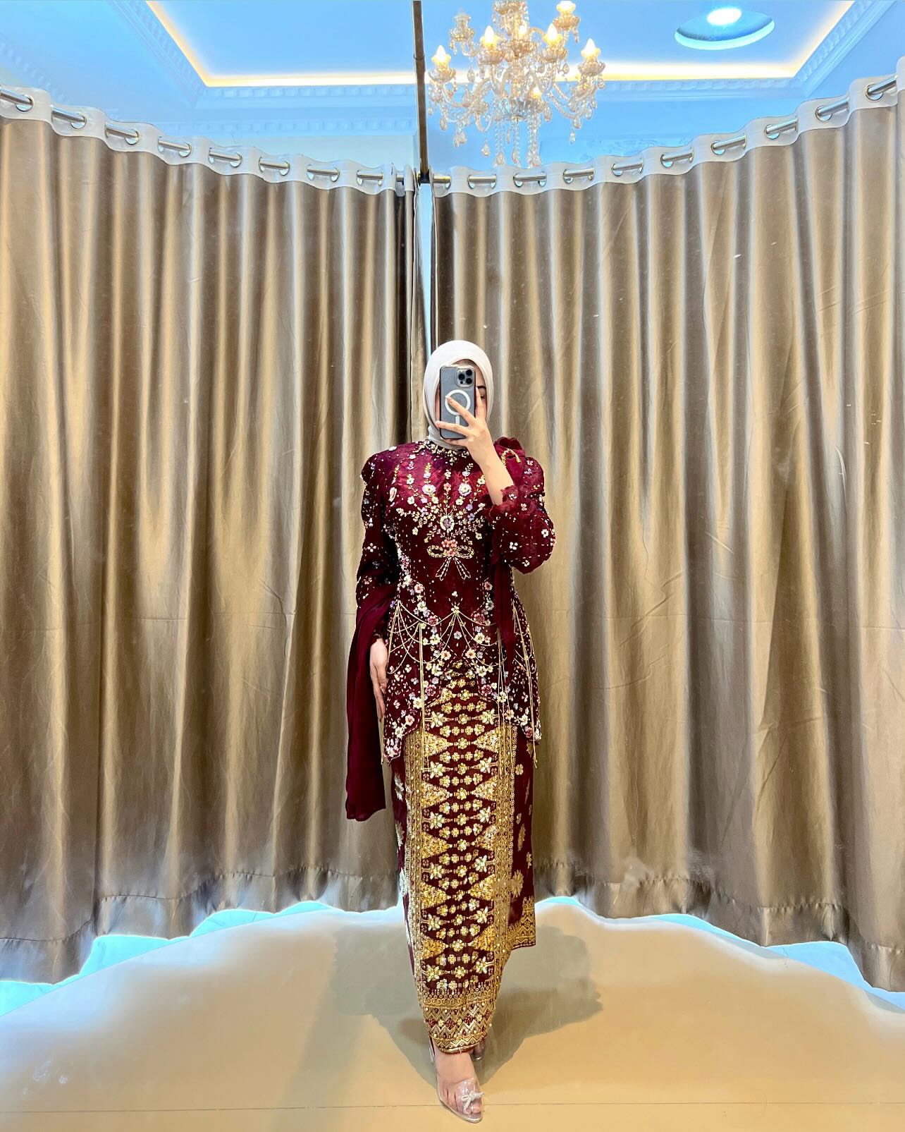 Kebaya modern